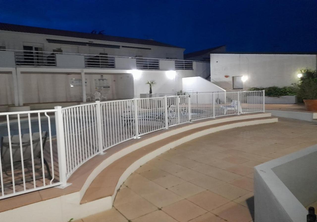 Resid'Azur Appartement T2-Pmr- Piscine Privee 圣让-德蒙 外观 照片